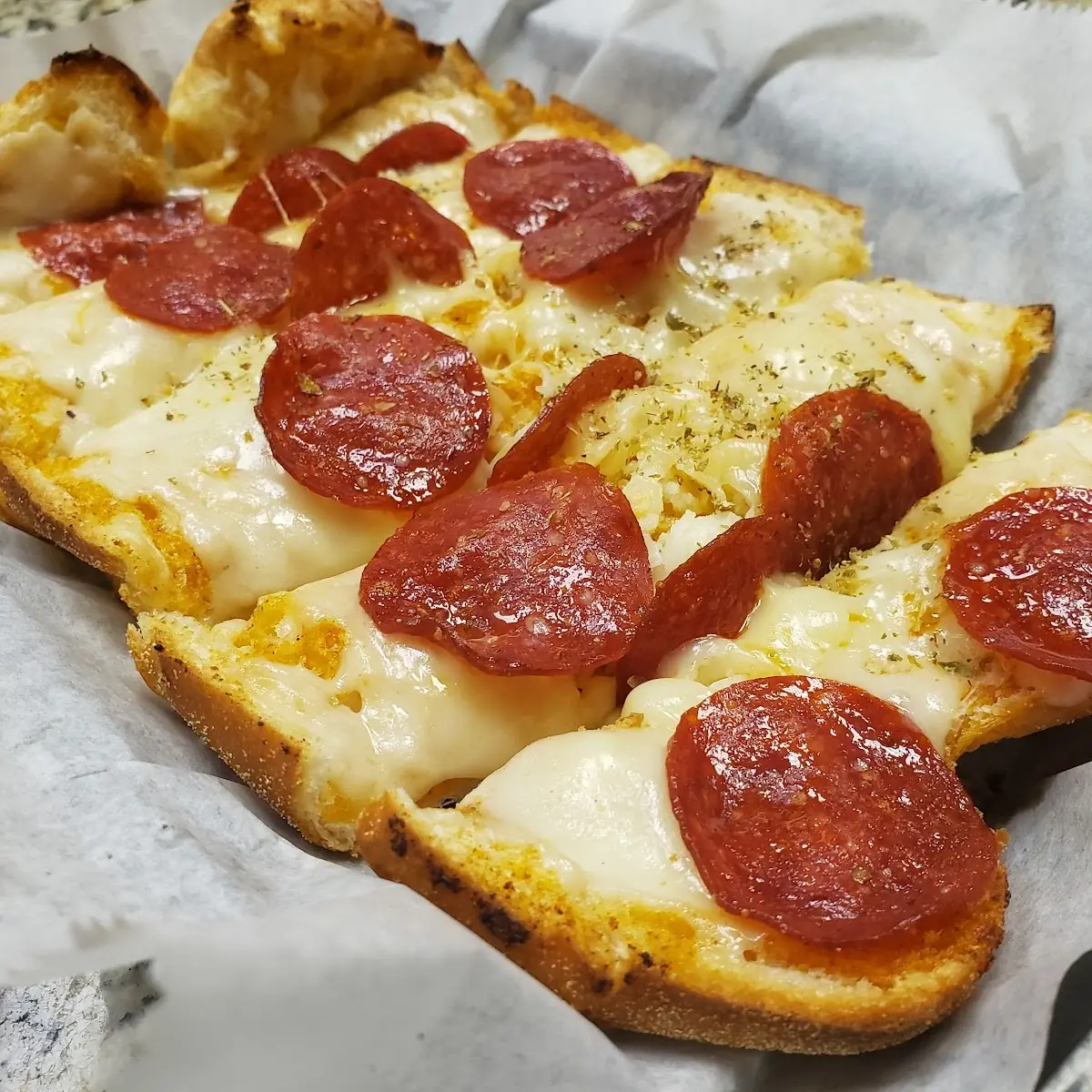 Garlic Bread with Cheese & Pepperoni