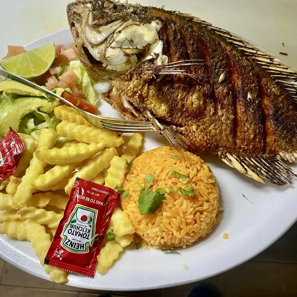 Platillo de Mojarra Tilapia Plate