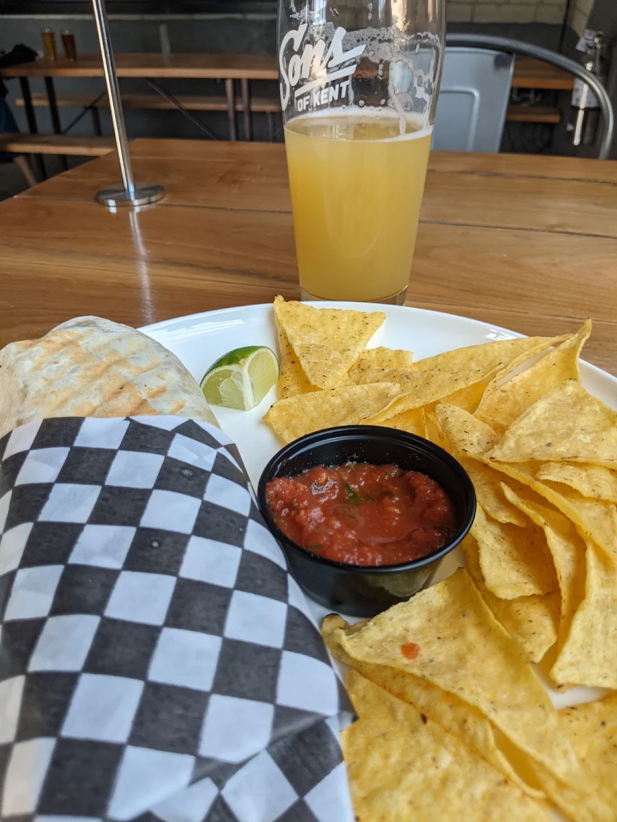 Fresh Salsa & Chips
