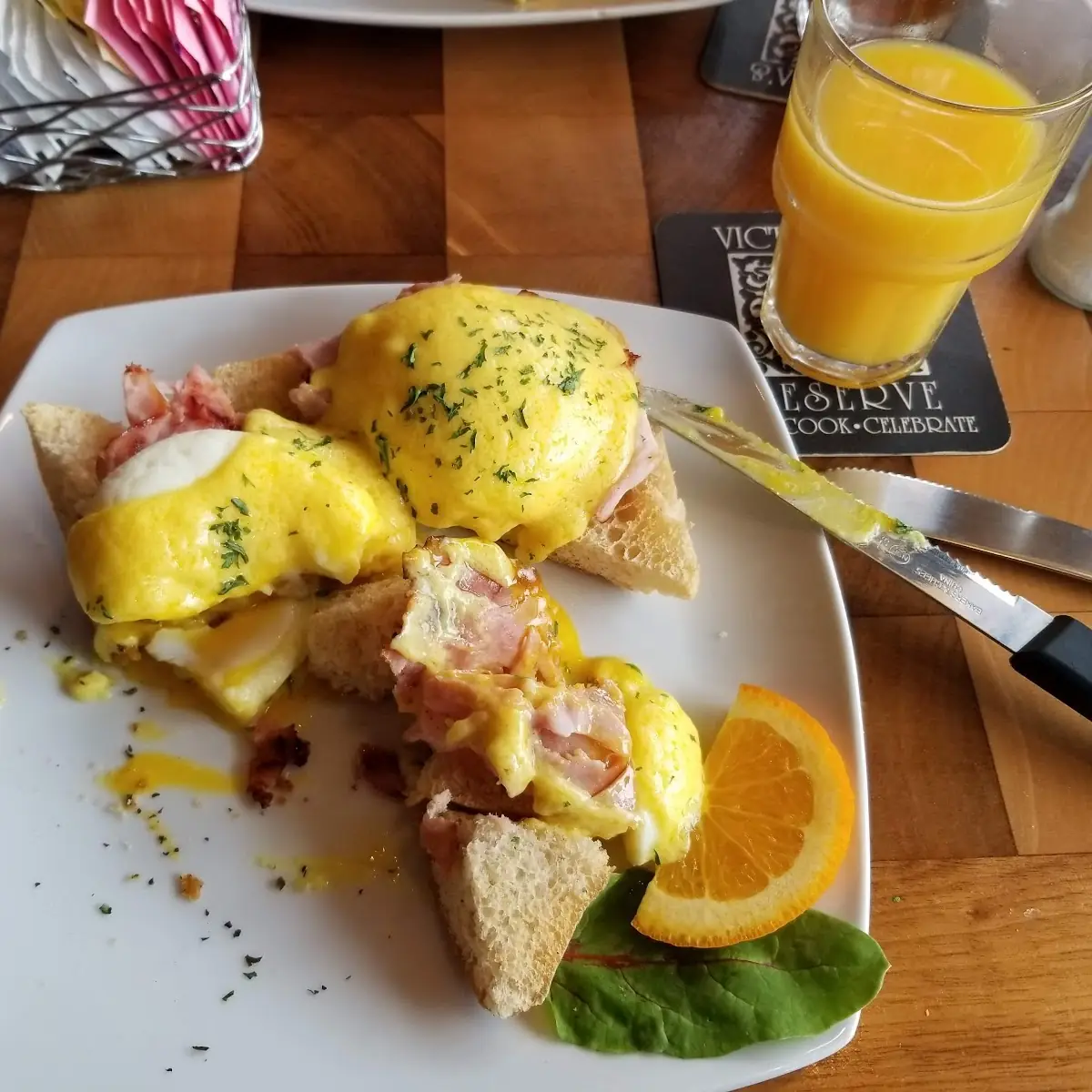 Eggs Benedict