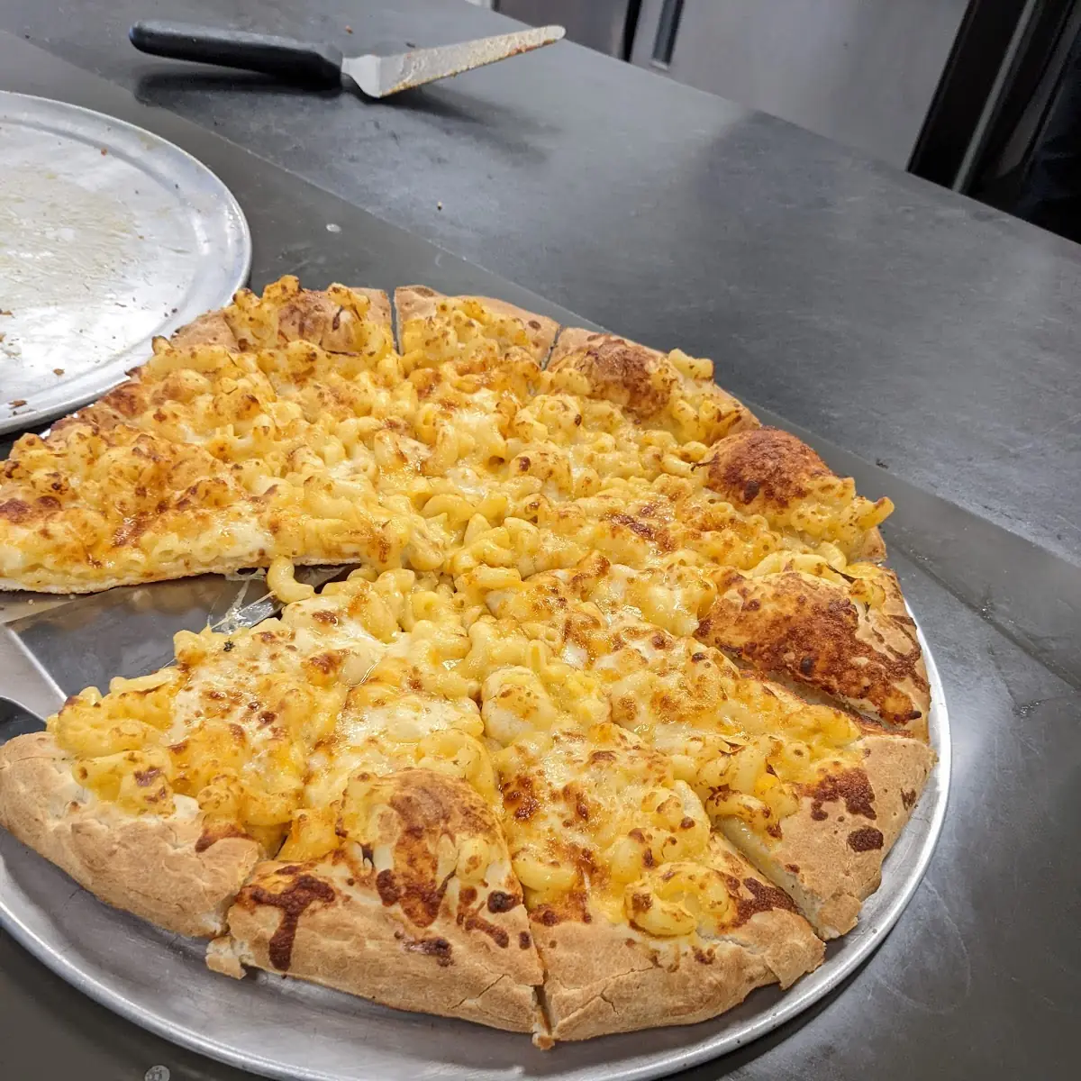 Mac N Cheese Pizza