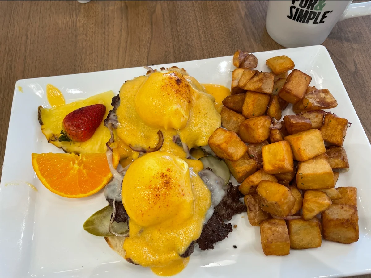 Fried Chicken Benedict Bénédictines Poulet Frit, Pür & Simple