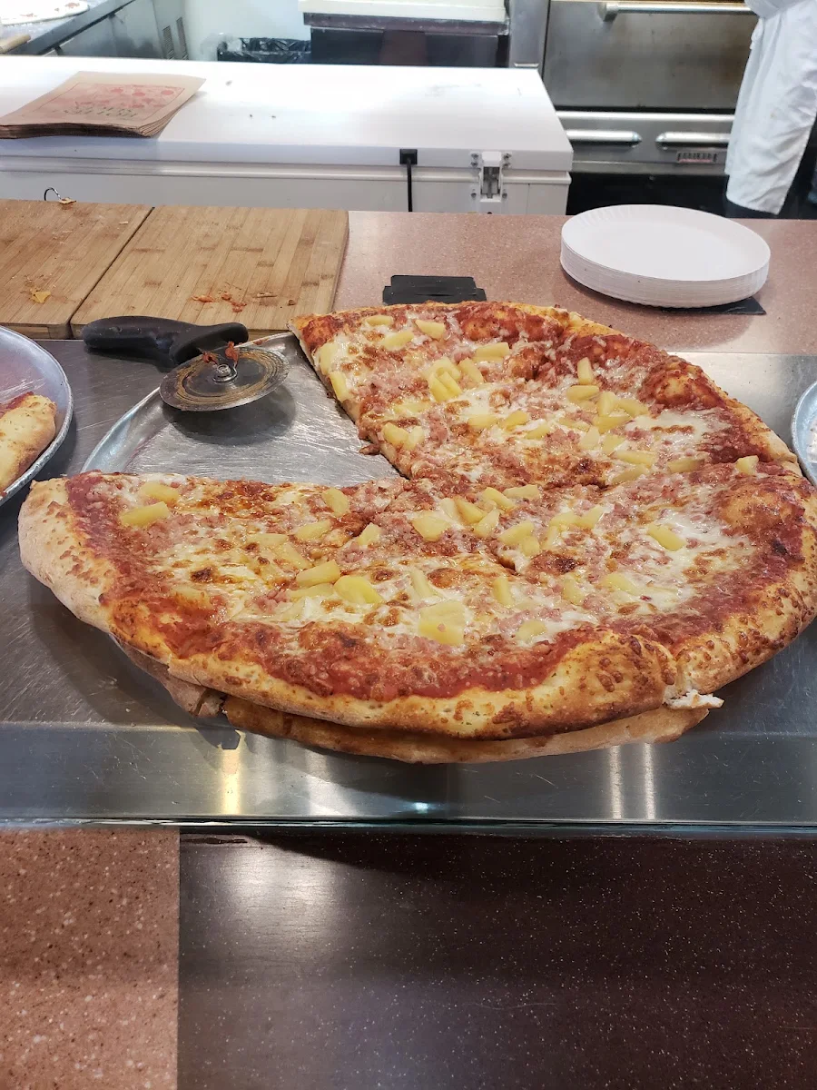 Hawaiian Pizza, Cousin Vinny's Pizza & Deli