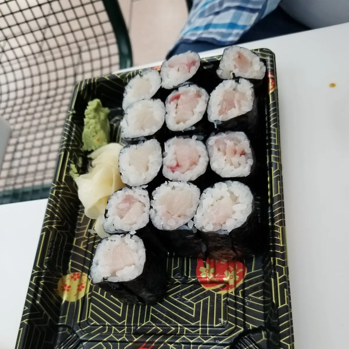 Yellowtail Roll