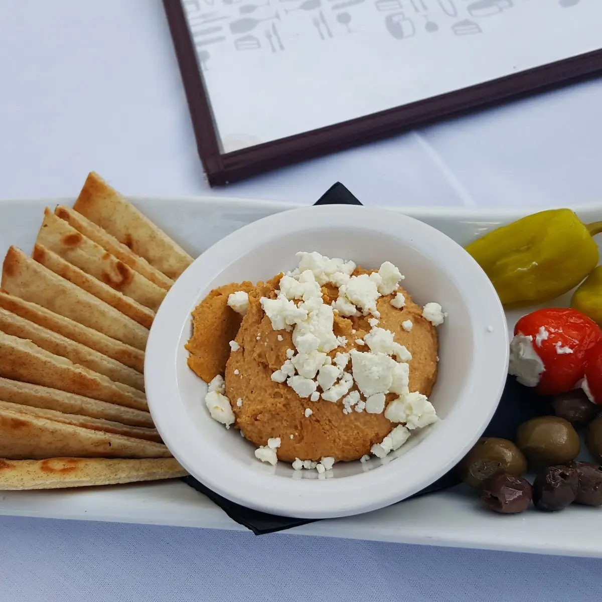 Bin 77's Roasted Garlic Hummus
