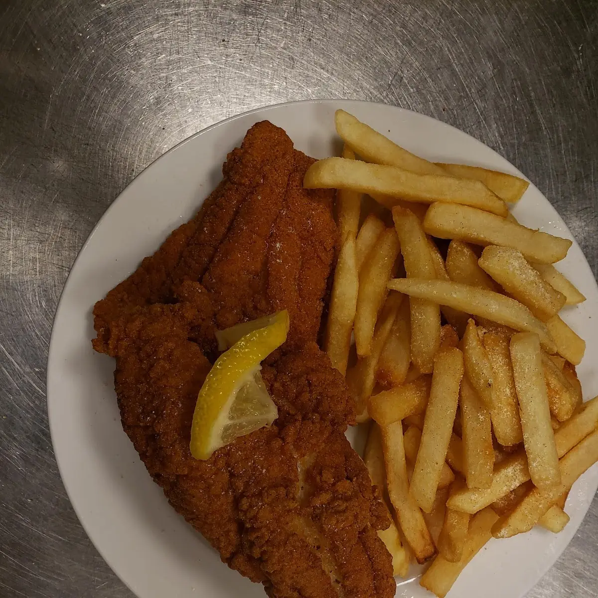 Catfish Fillet & Fries