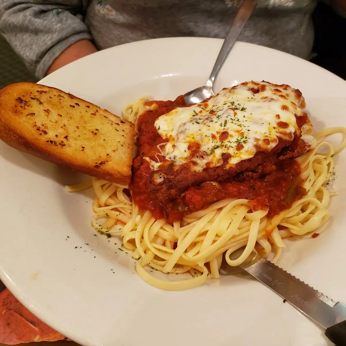 Chicken Parmesan with Garlic Bread