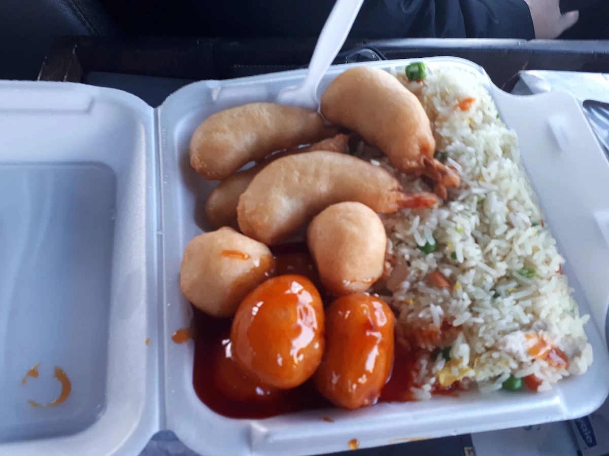Combination Plate B with Deep Fried Prawns, Fortune House