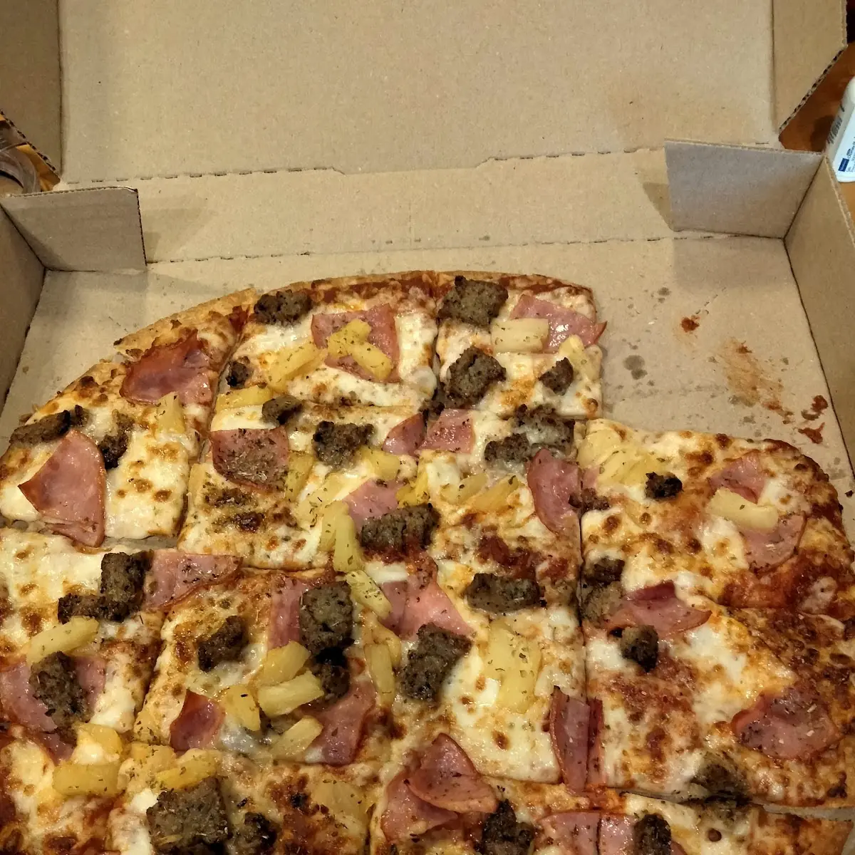 Ham Pineapple and Sausage on Thin Crust