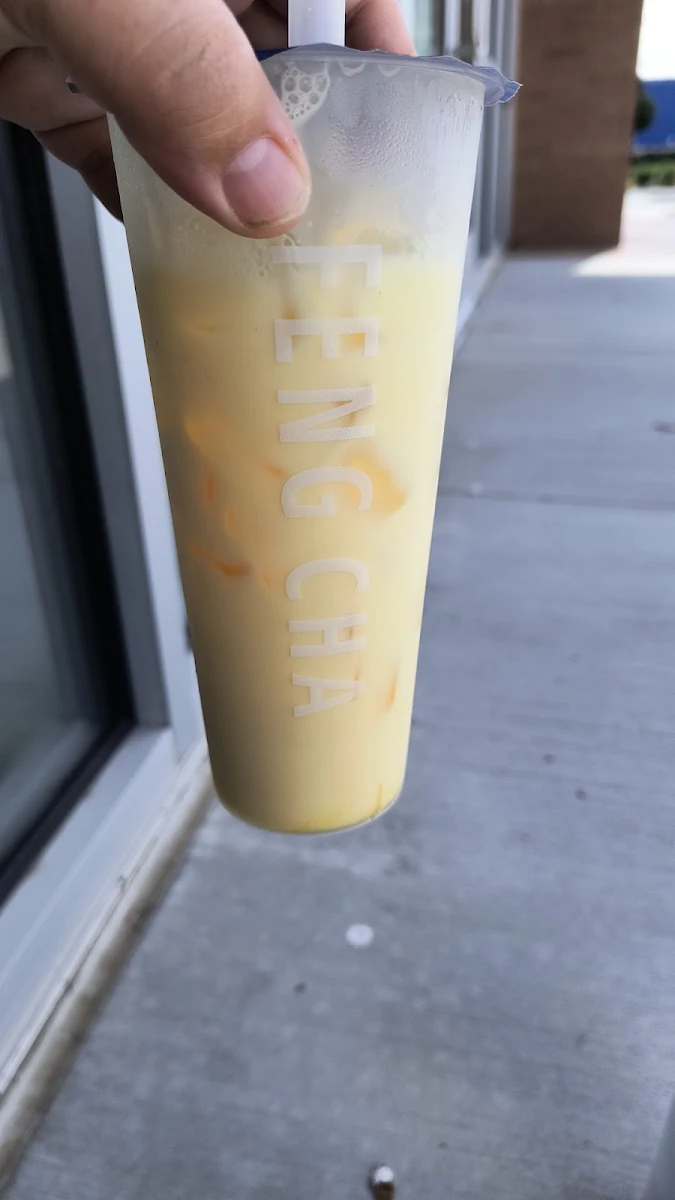Fruit Tea with Cheese Foam
