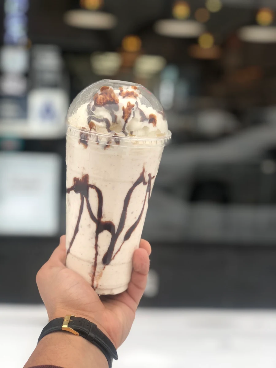 Banana Vanilla Milkshake