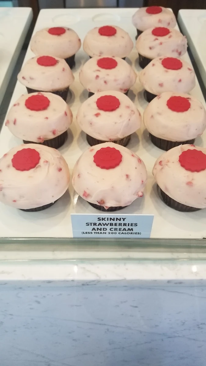 Skinny Strawberries and Cream Cupcake