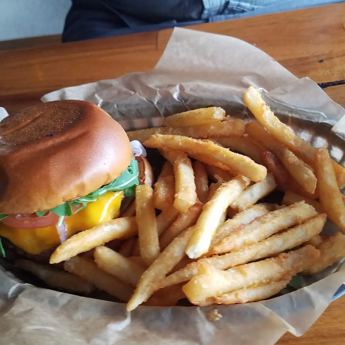 Cheese Burger Slider & Fries