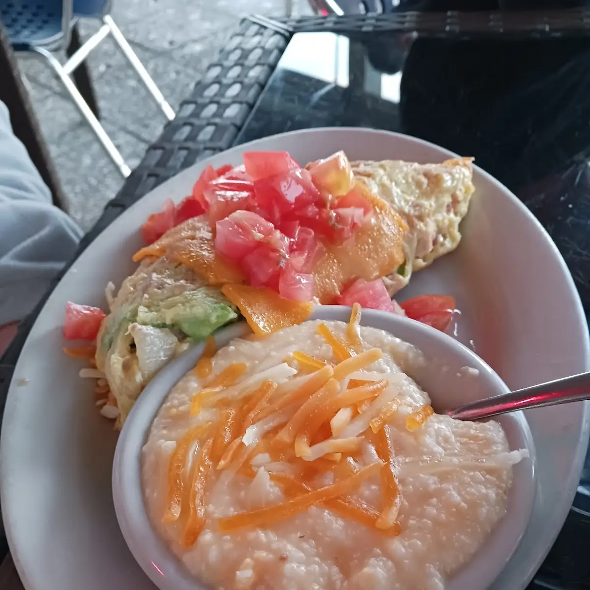 Western Omlette with Cheese Grits