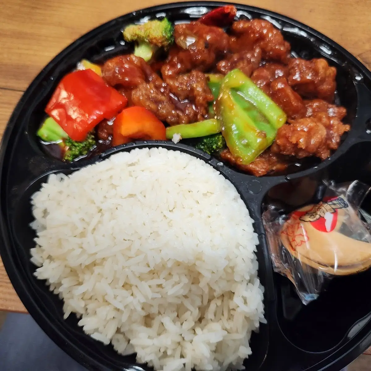 Beef w Black Pepper Sauce on Sizzling Platter