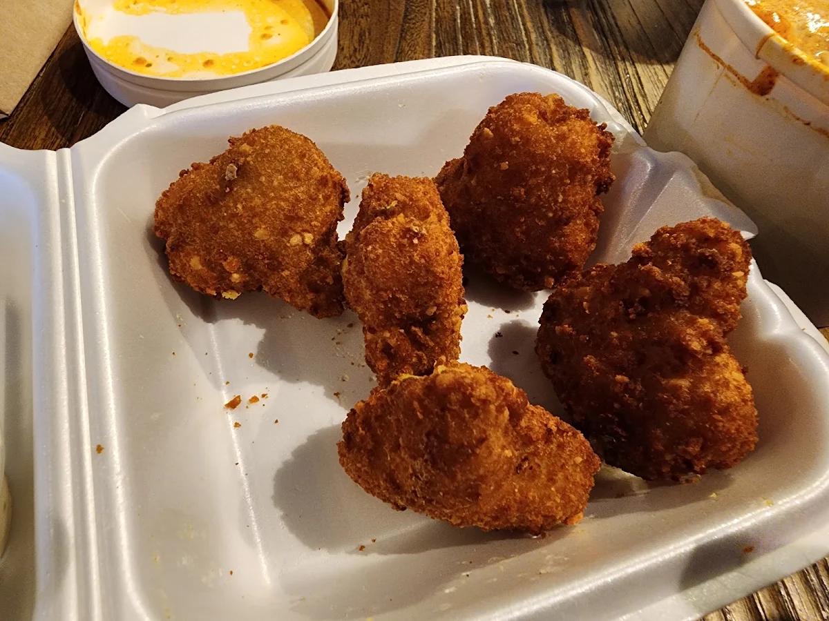 Broccoli Cheese Poppers