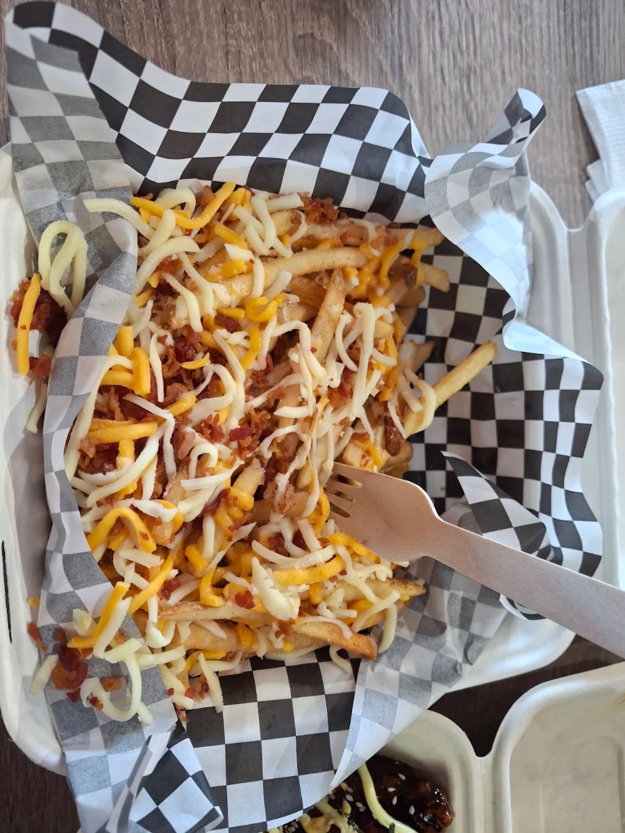 Bacon Cheese Fries, Mac N' Wings