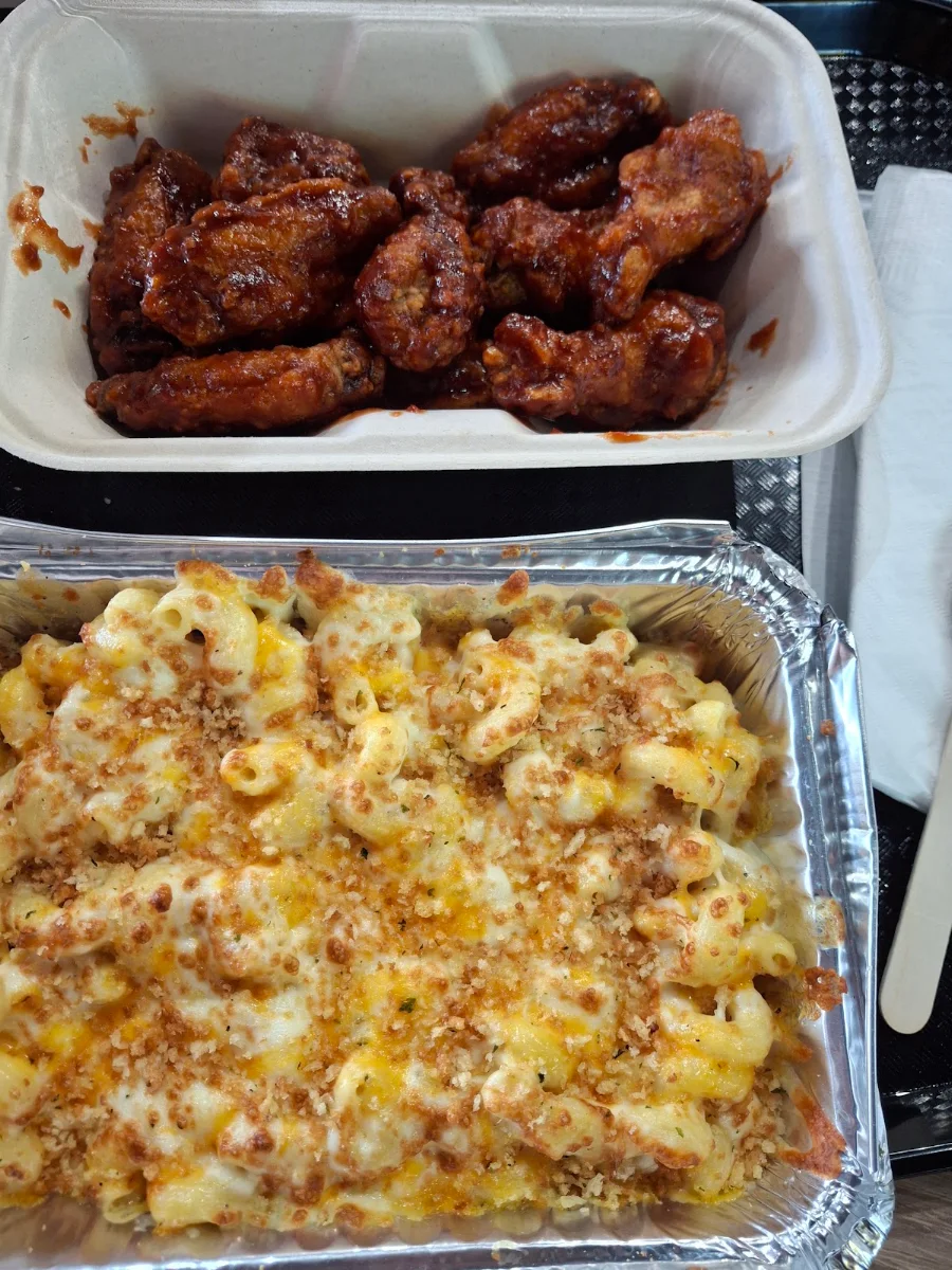 Smoked Tequila, Mac N' Wings