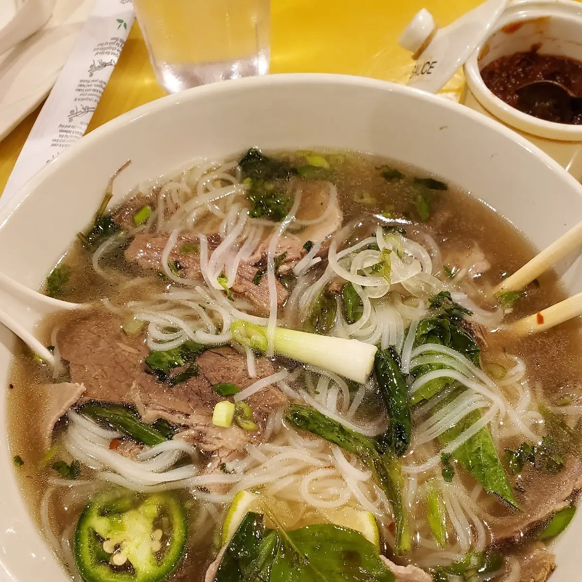 16. Pho Tai Gan / Beef Eye Round Steak & Tendon