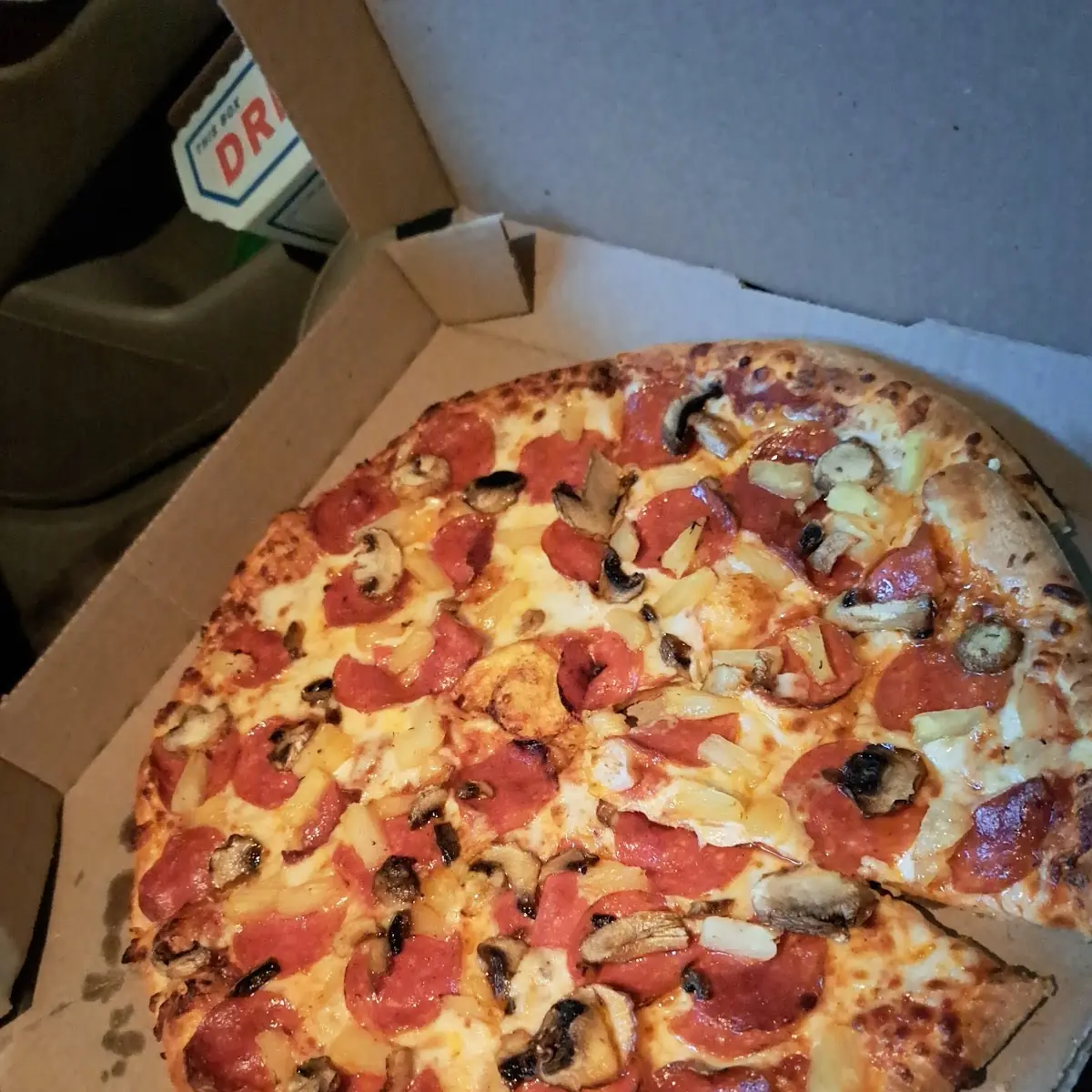 Thin Crust Pepperoni & Mushroom Pizza