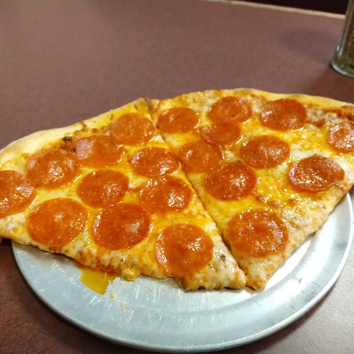 Large Pepperoni Pizza