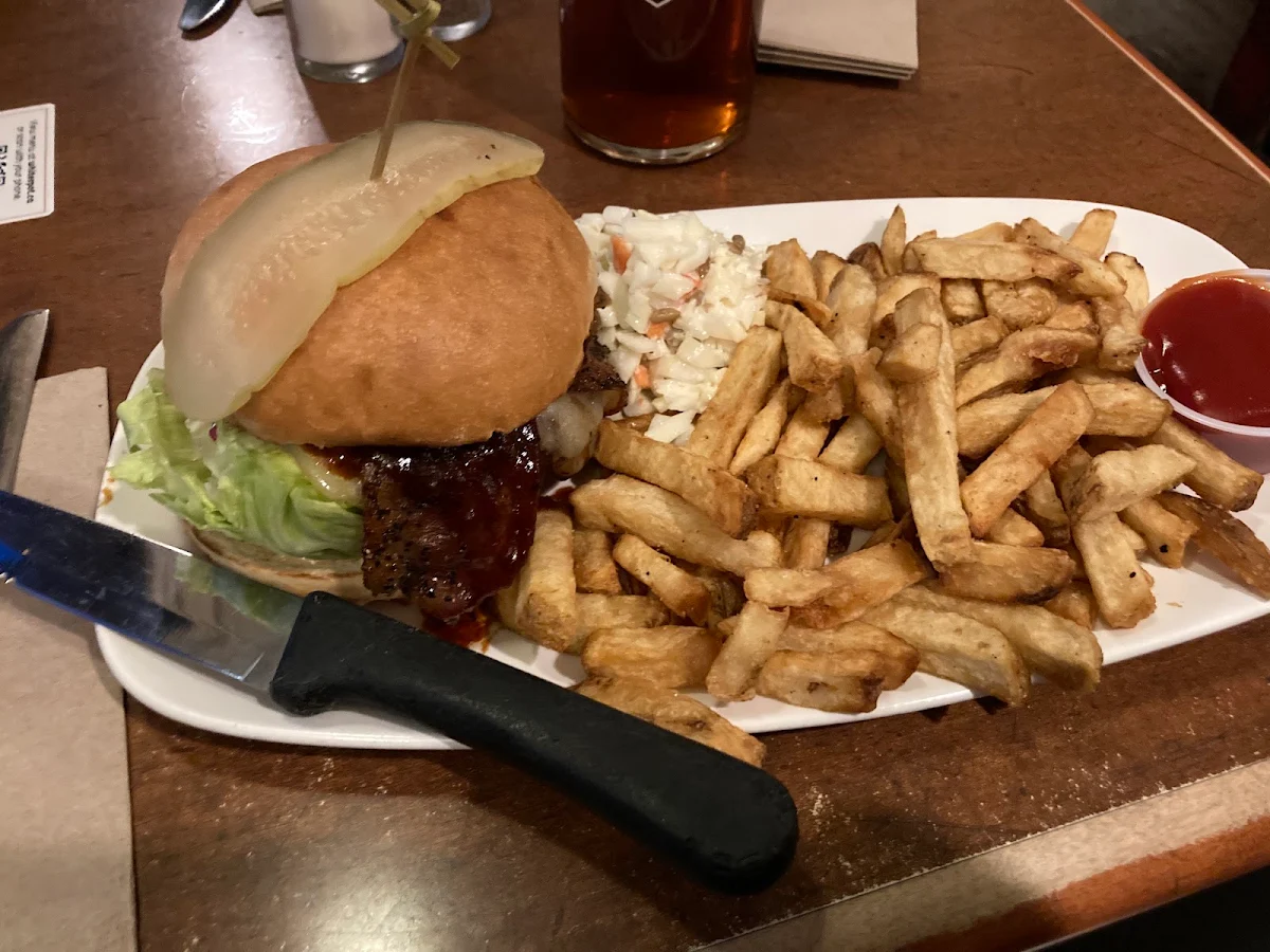 Carolina Burger