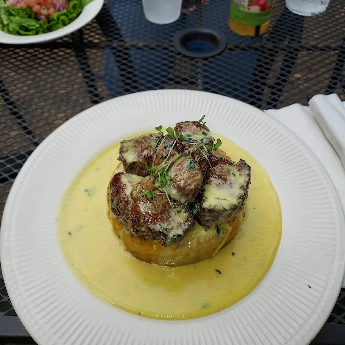 Mofongo Relleno Con Masitas De Cerdo