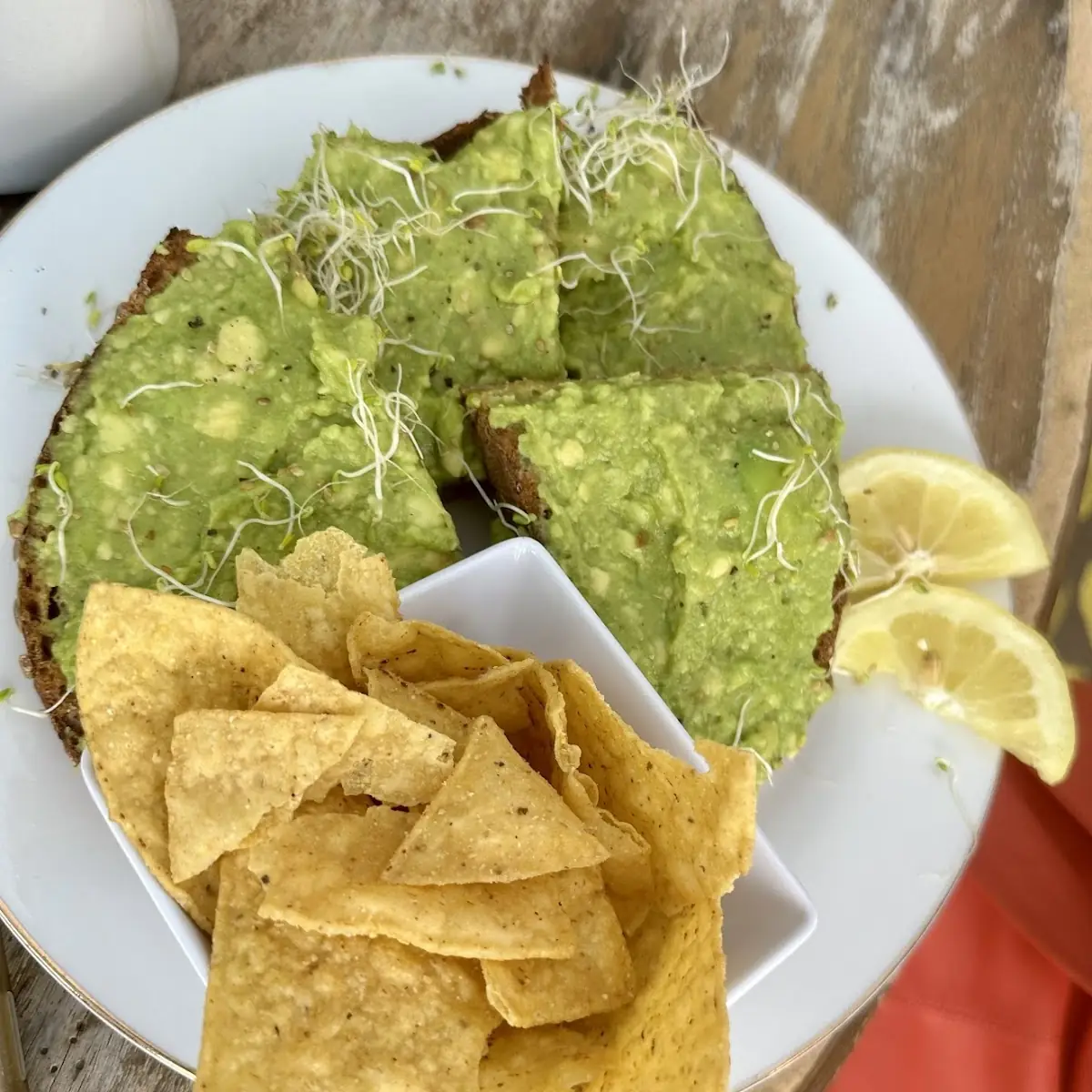 Chips Salsa & Guacamole