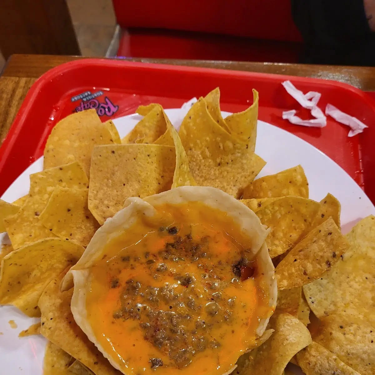 Chips & Queso Con Carne