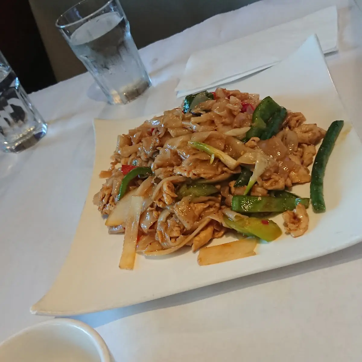 Chicken Pad Kee Mao