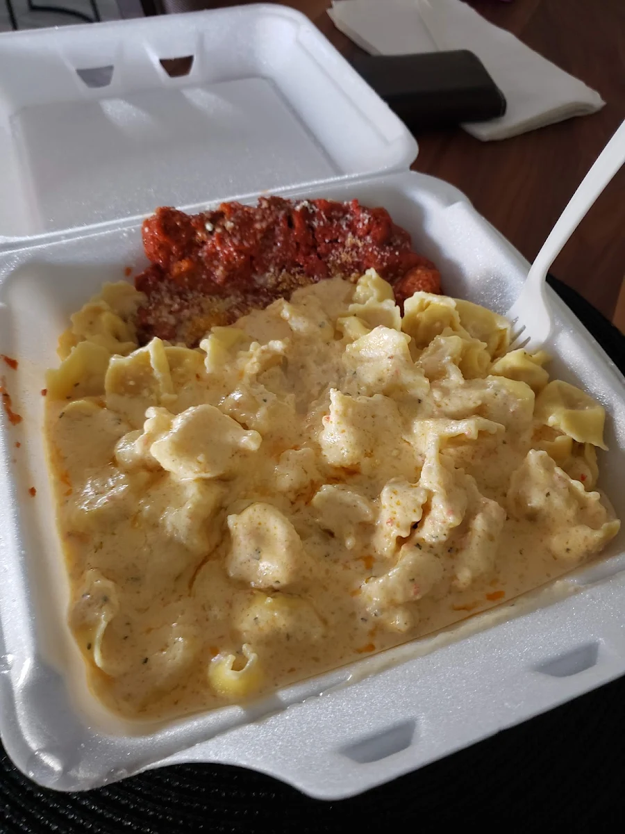 Tortellini Cheese with Alfredo Sauce and Veal Parmesan, Ciao Amici