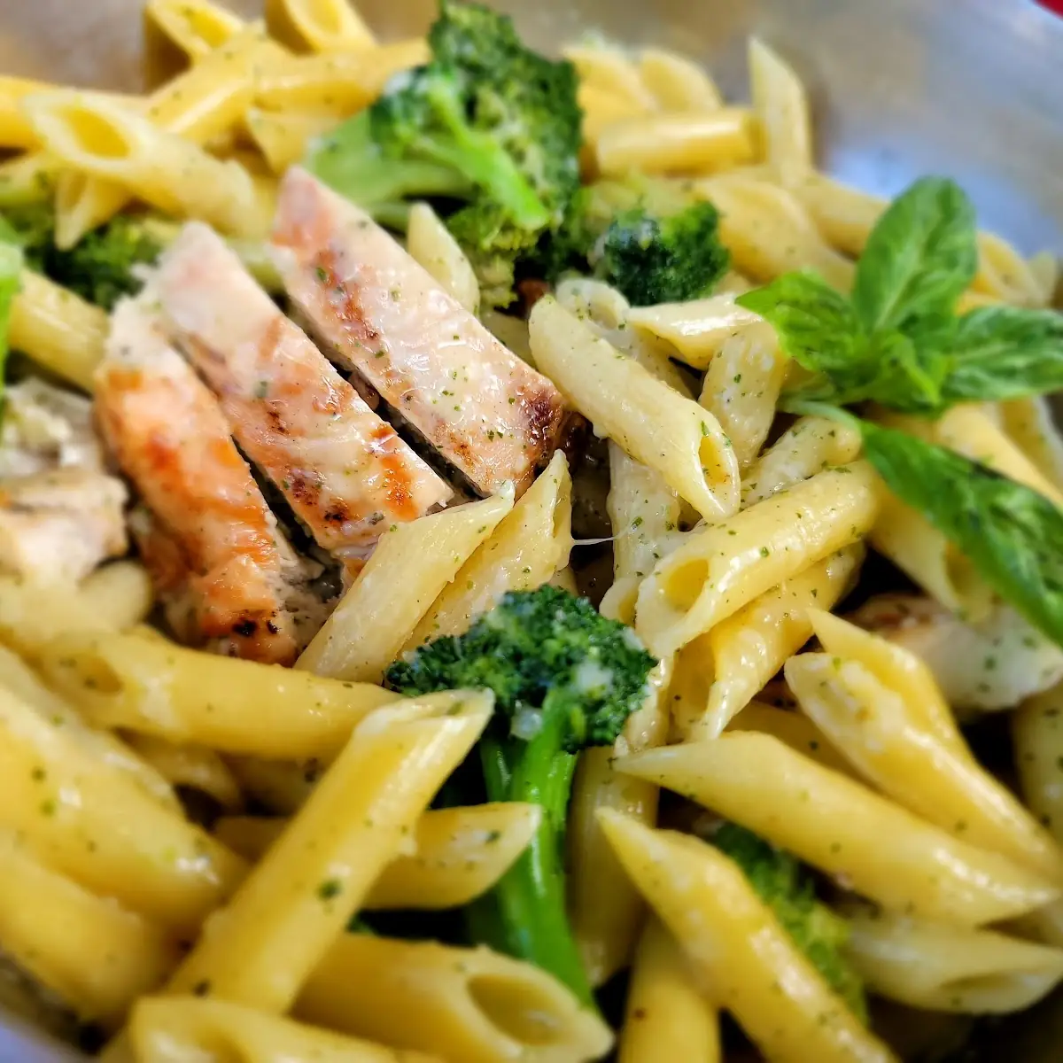 Penne Chicken & Broccoli