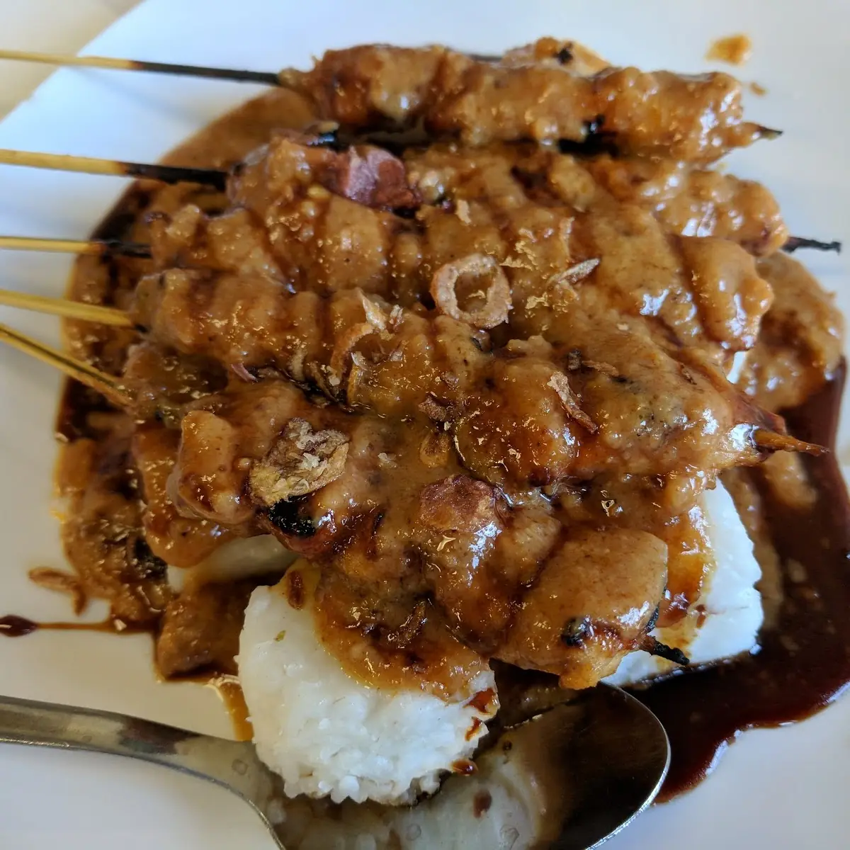 Sate Ayam Lontong