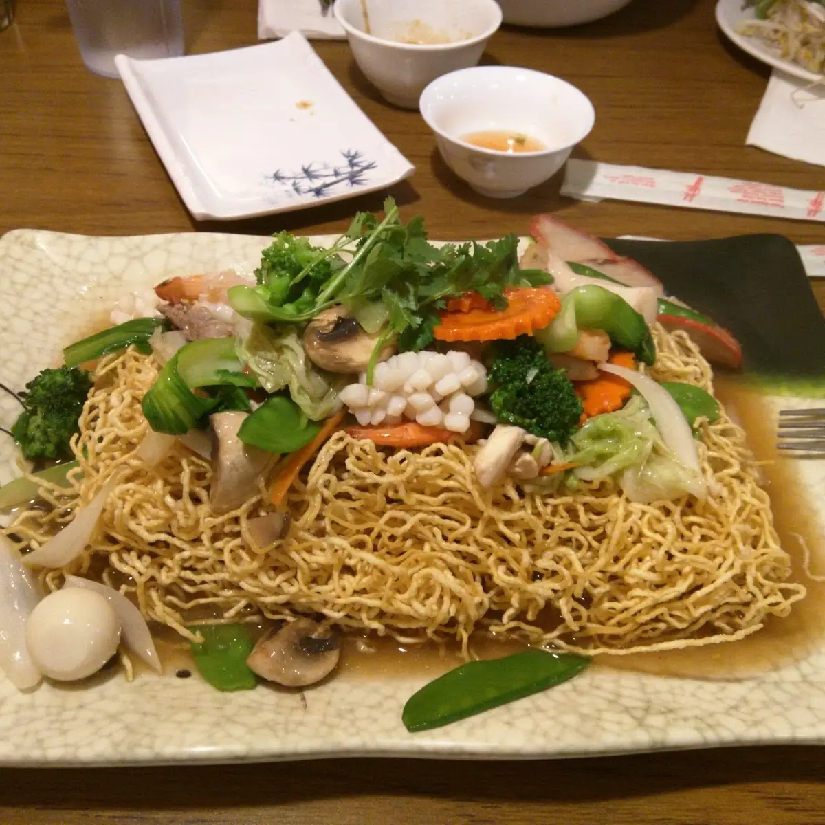 Crispy Egg Noodle with Seafood