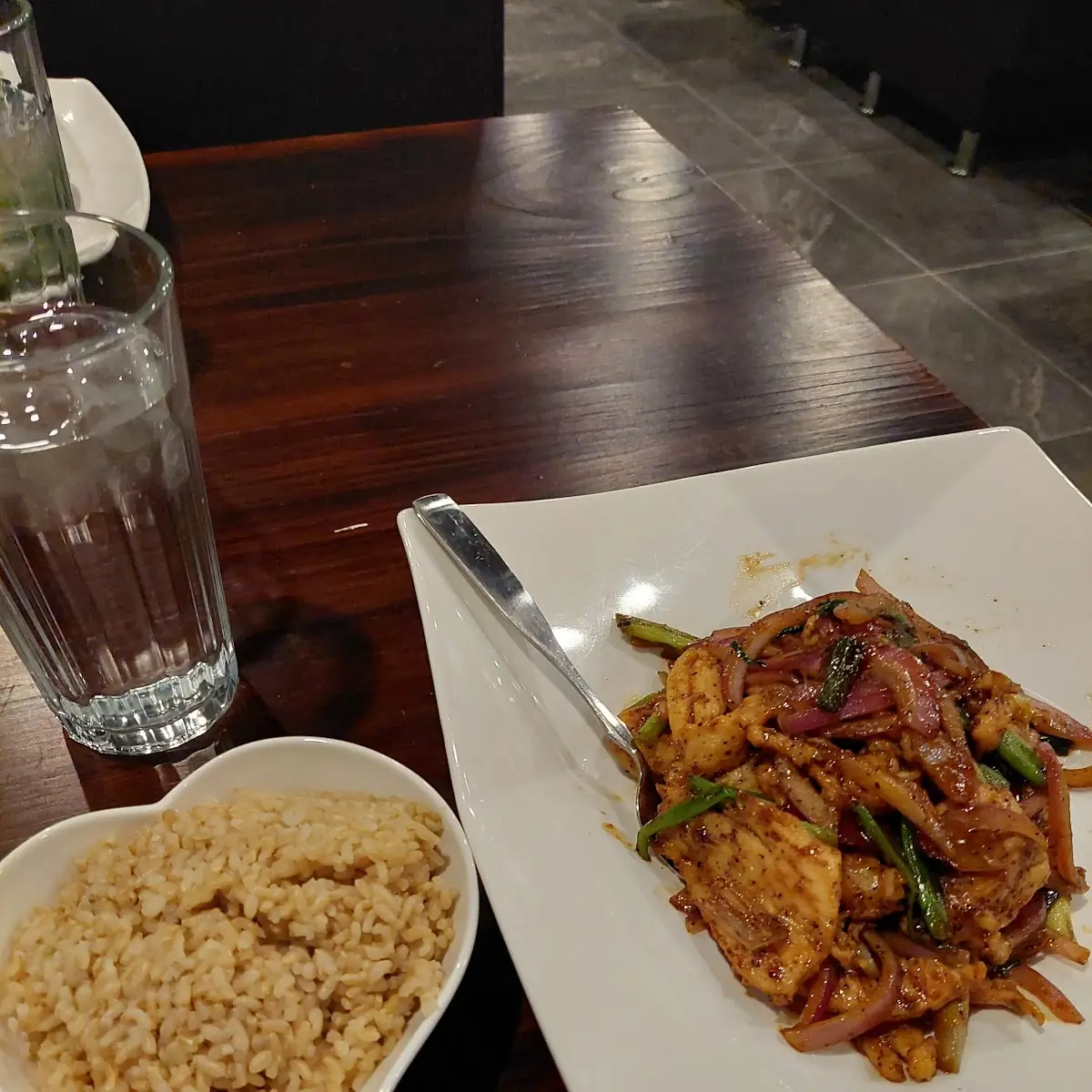 Black Pepper Chicken with Brown Rice