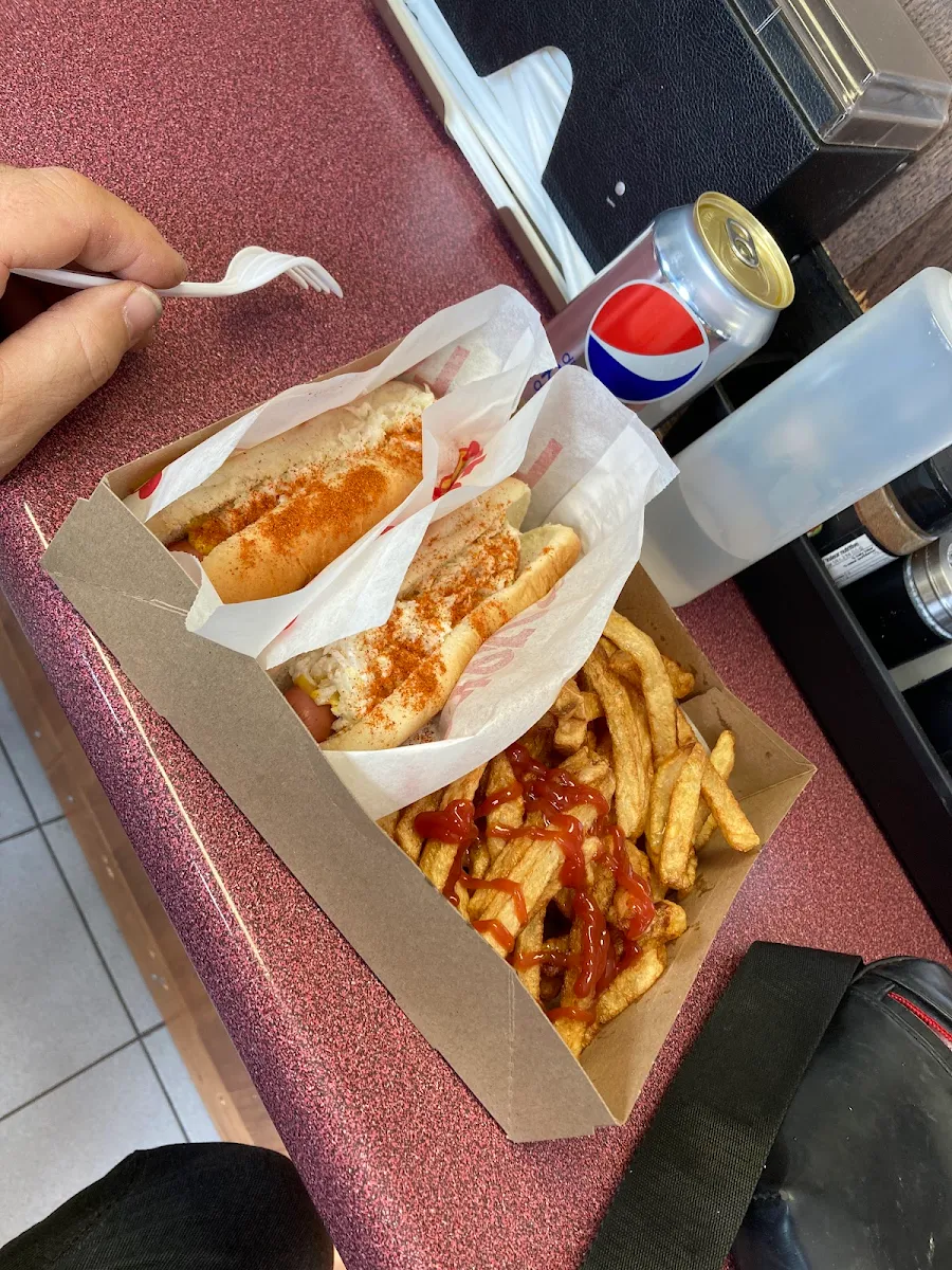 Highlights, Dumont Snack-Bar