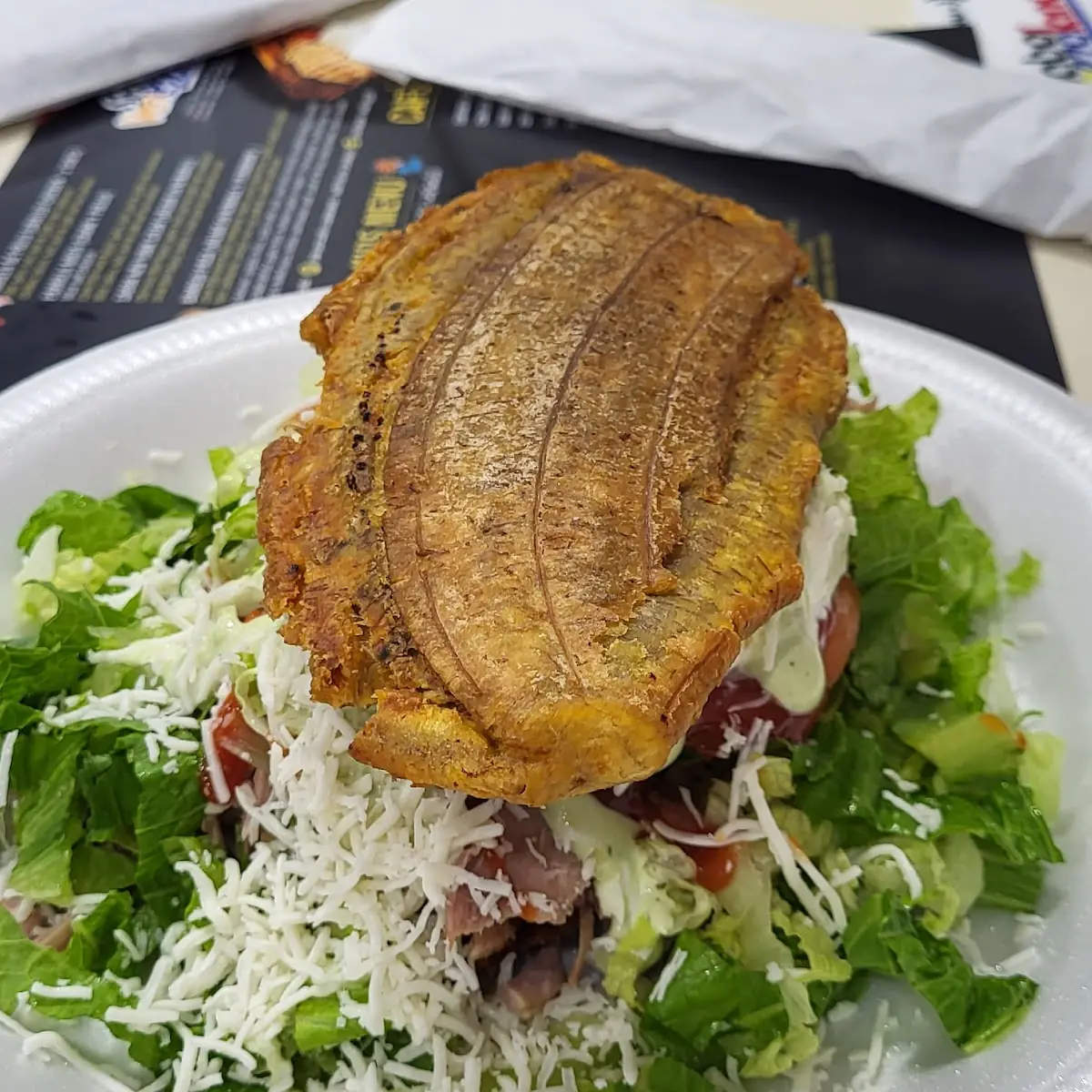 Patacón De Carne Asada