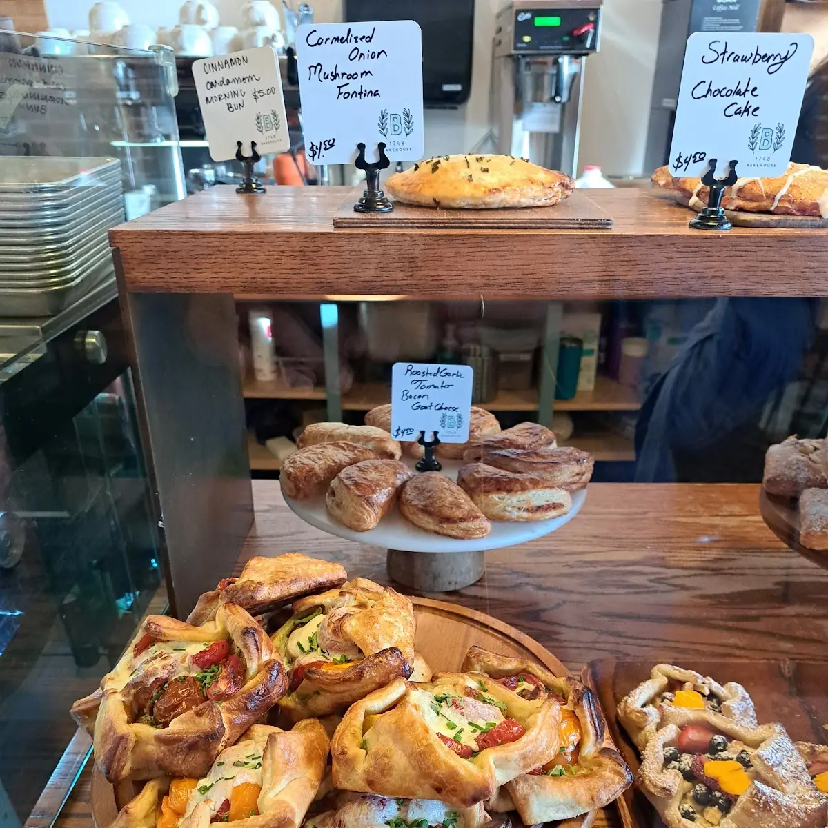 Heirloom Tomato Basil Pesto Mozzarella Galette