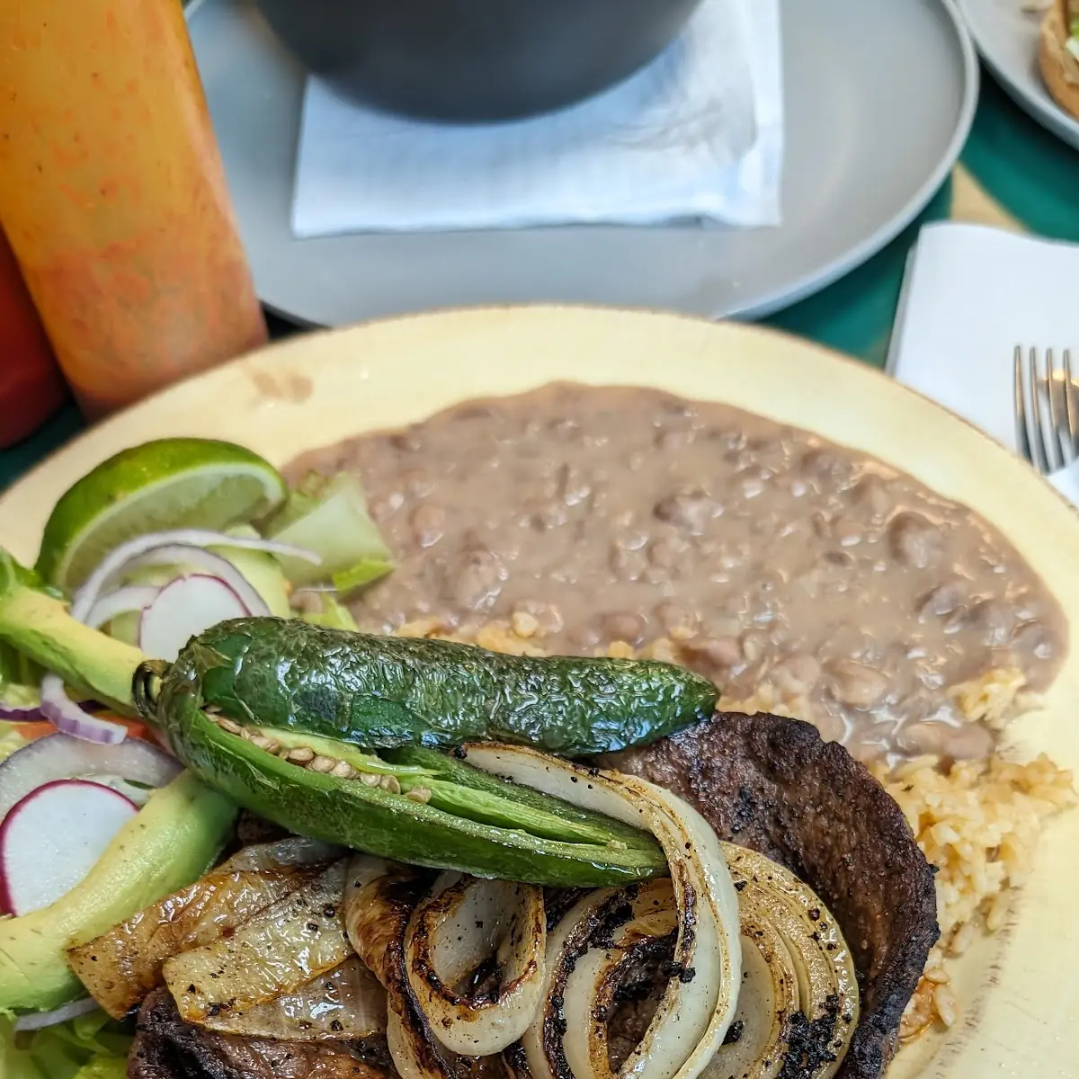 Bistec Encebollado