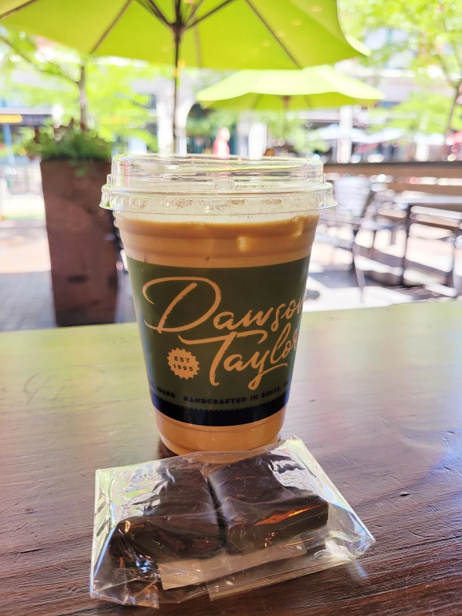 Iced Americano with Cream