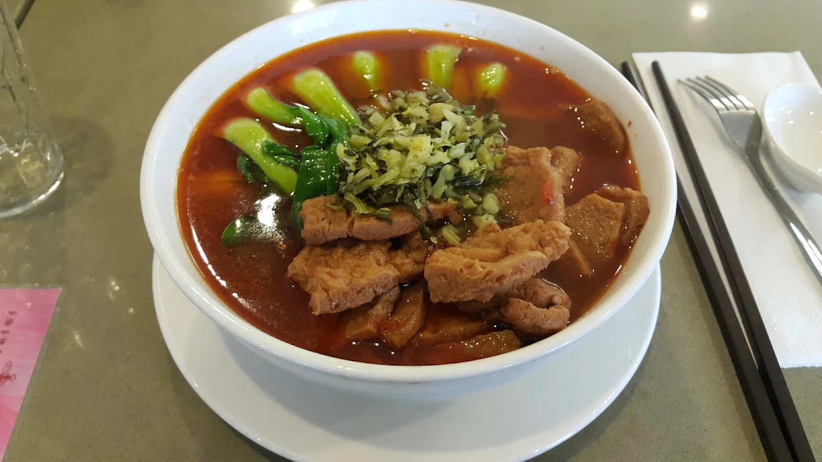 Red Soup Noodle Soup, Water Drop Teahouse
