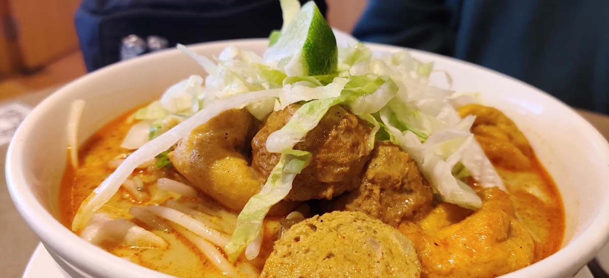 Vegetarian Laksa Noodle Soup, Water Drop Teahouse