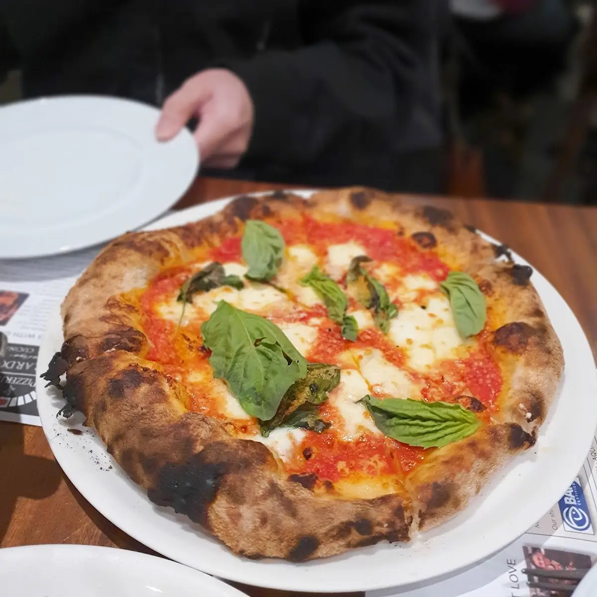 Neapolitan Pizza Prosciutto Mozzarella