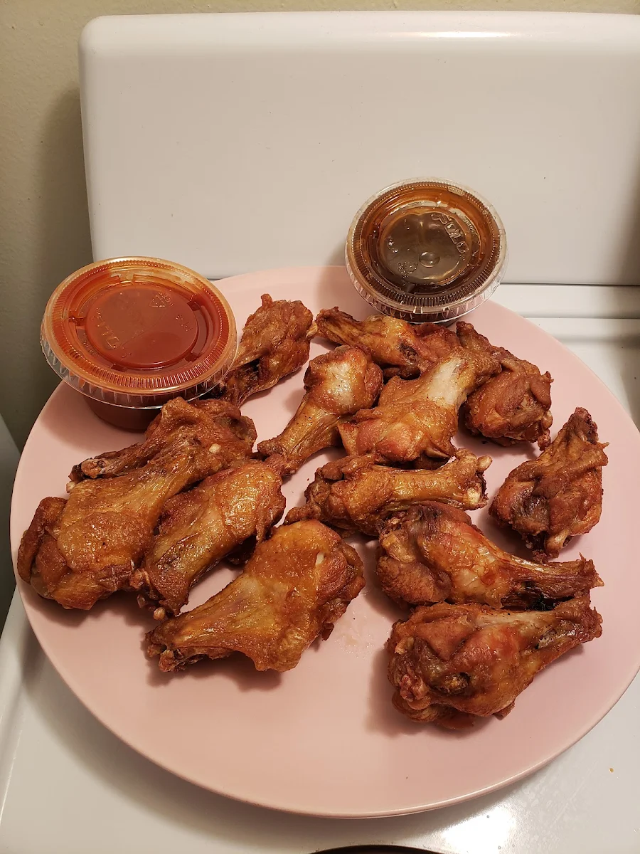 12 Chicken Wings with Your Choice of Sauce, Revana Pizza Dartmouth