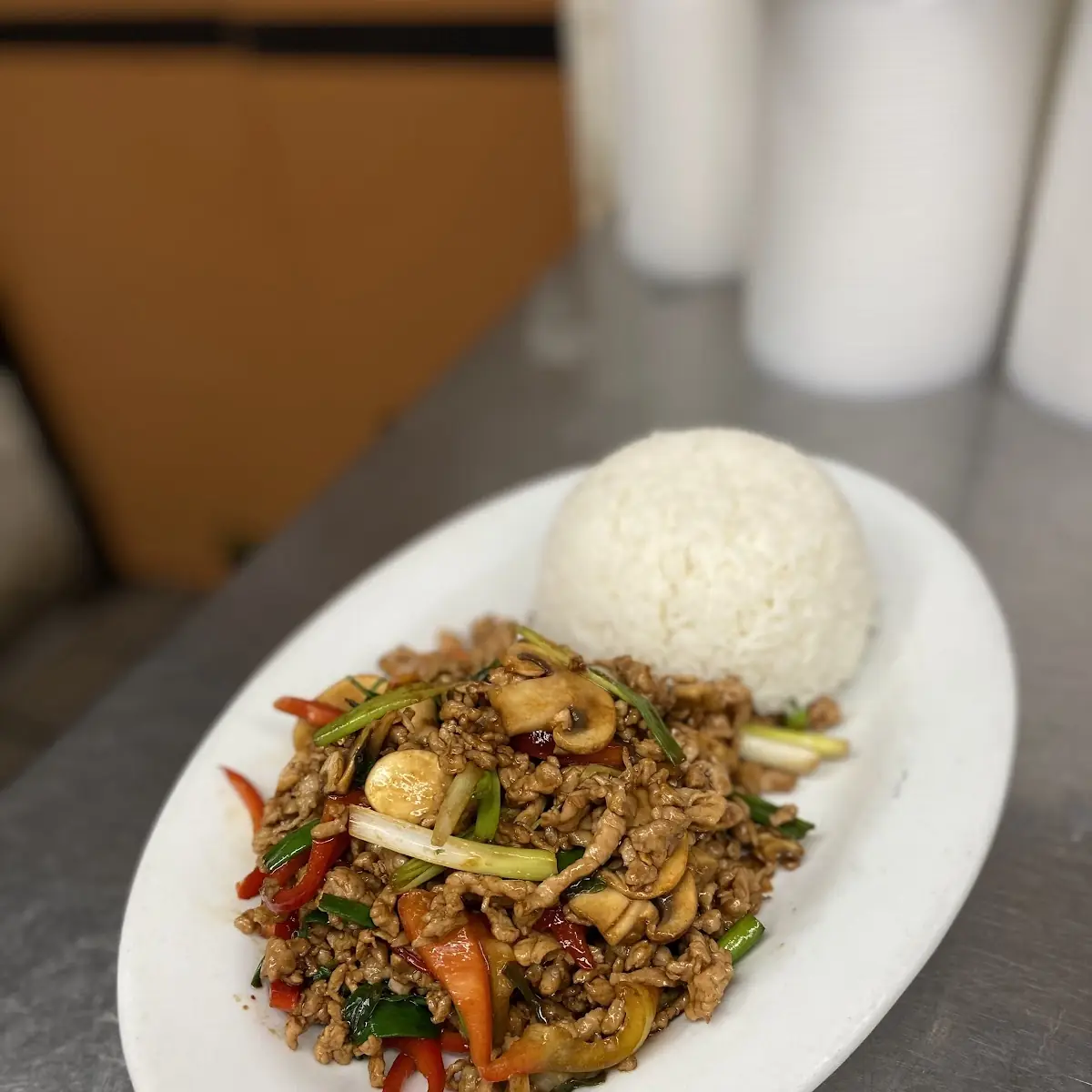 Pad Kra Pao Moosup