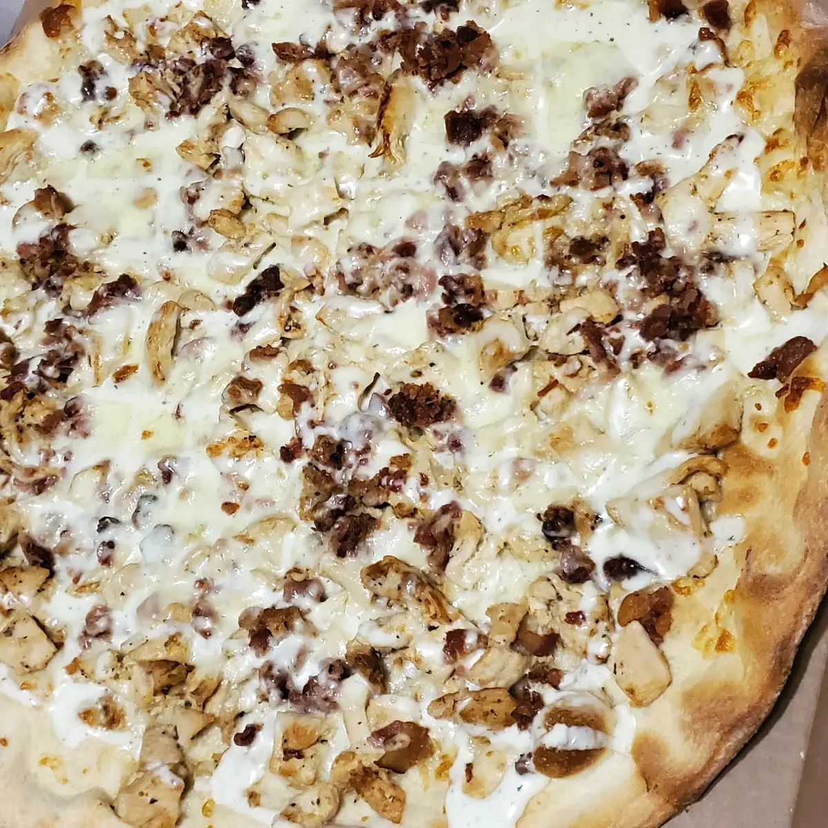 Chicken Rancher White Pizza