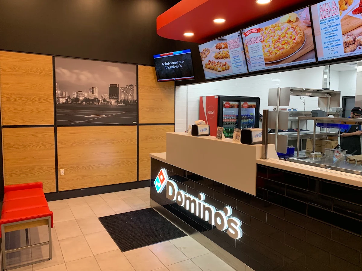 Vibe, Domino's Pizza