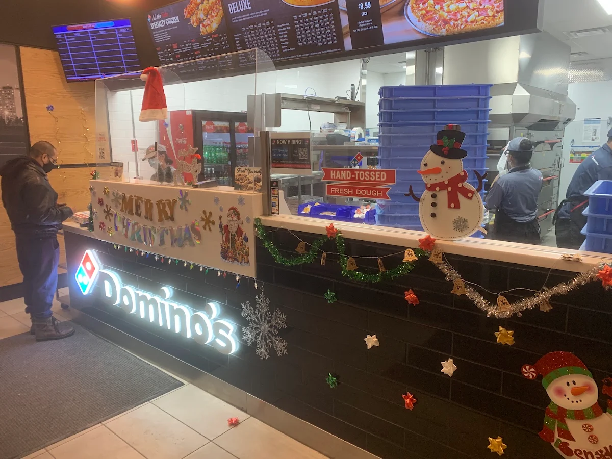 Vibe, Domino's Pizza