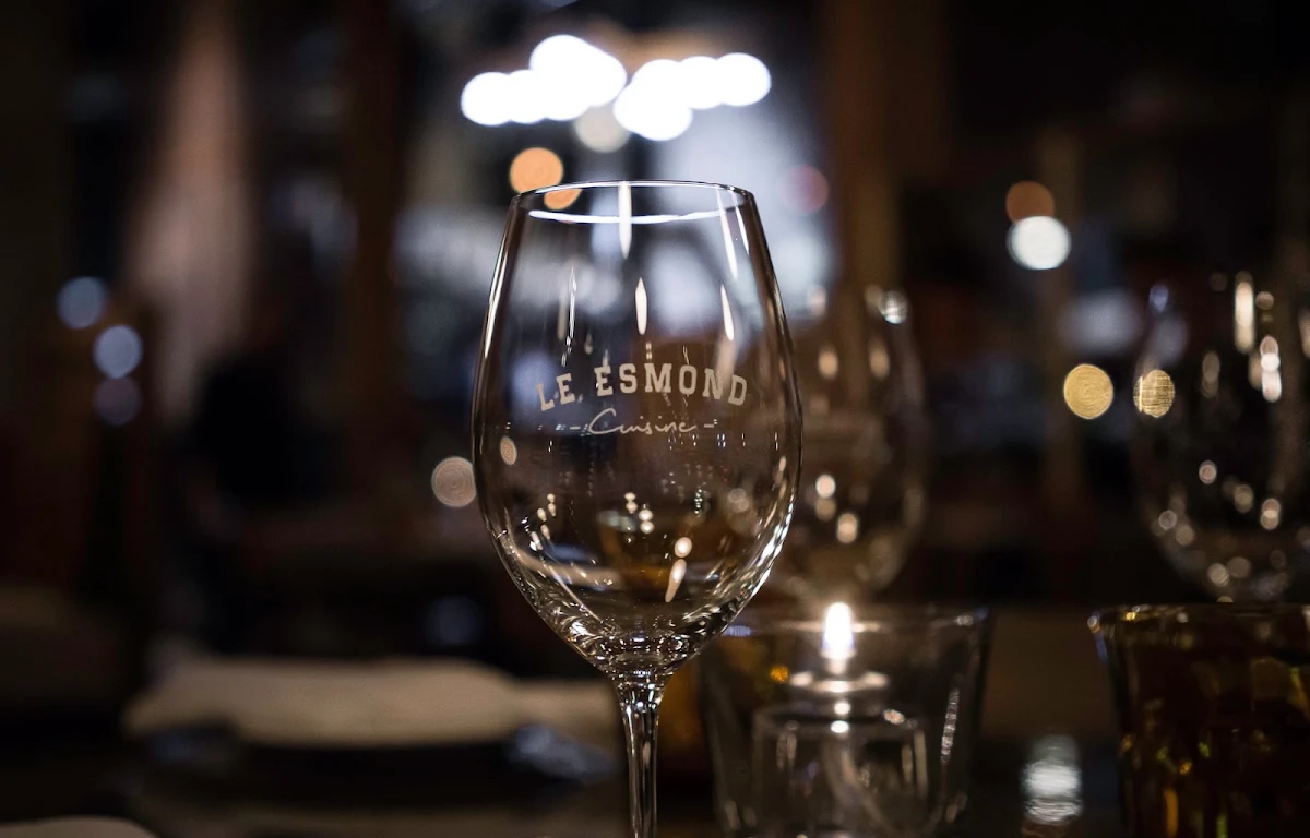 Food & drink, Le Esmond