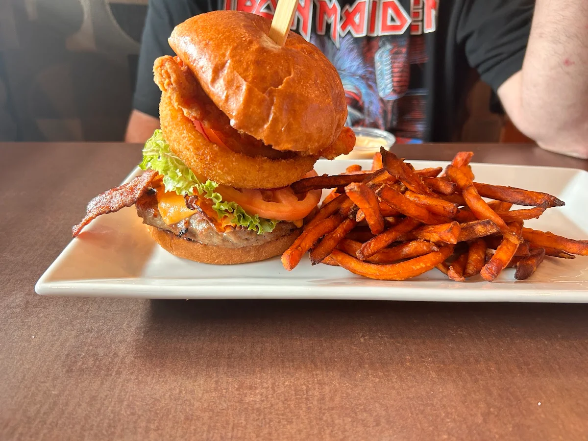 Food & drink, Jonny Canuck's Bar & Grill